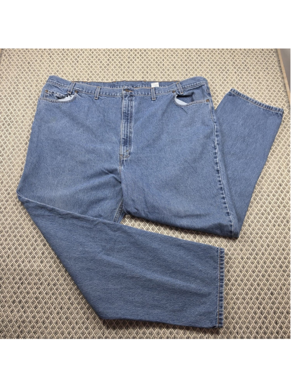 Vintage Levi’s 540 Relaxed Fit Jeans Men’s 54x32 Blue Denim Y2K Made USA